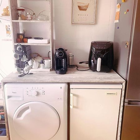 Apartamento Com Boa Luz E Localizacao Em Lisboa.アパートメント エクステリア 写真